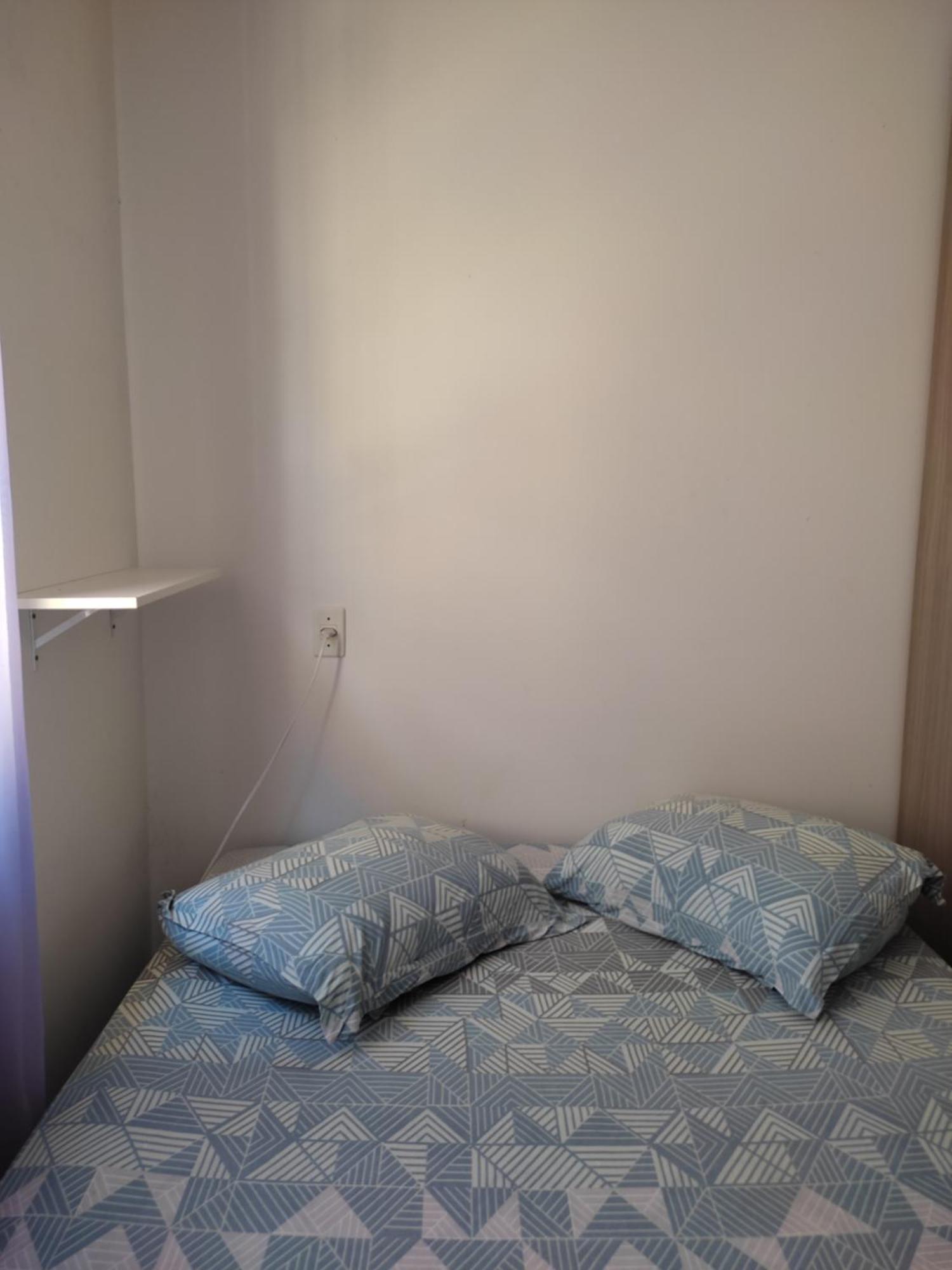 Um Quarto Em Casa Agradavel Pereque Bagian luar foto